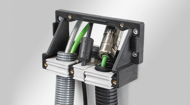 週末値下げ！マルチケーブルギア アークス WZ-986 6WAYマルチケーブル 6通りの充電ができる カラビナ